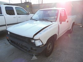 1994 TOYOTA PICKUP STANDARD CAB BASE WHITE 2.4 MT Z20300